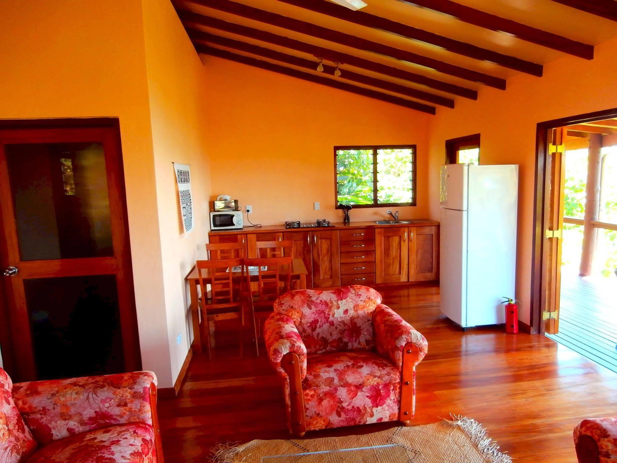 Korovesi Sunshine Villas ซาวูซาวู ภายนอก รูปภาพ