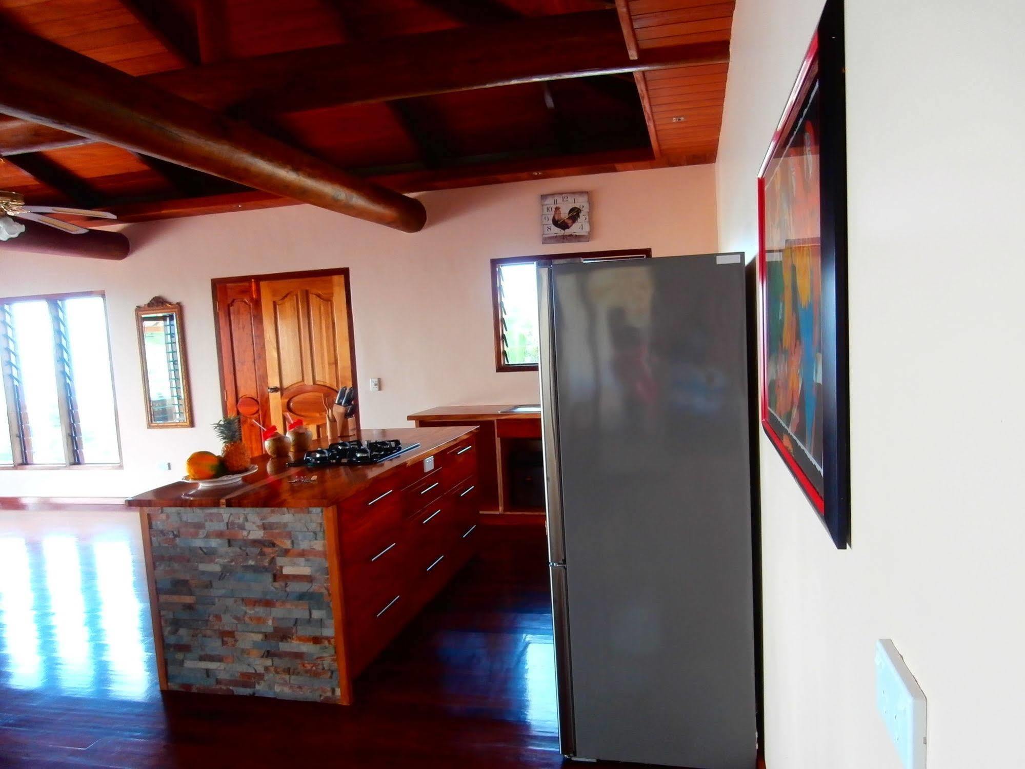 Korovesi Sunshine Villas ซาวูซาวู ภายนอก รูปภาพ